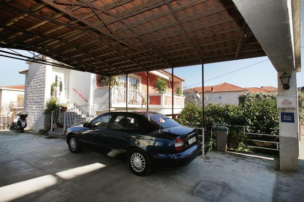 Rooms With A Parking Space Trogir - 17442 Exterior foto